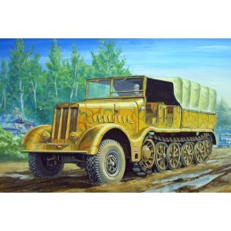 TR 07203 FAMO SD.KFZ.9/18...